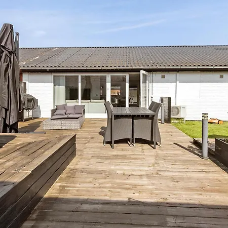 Casa vacanze Lovely In With Sauna *